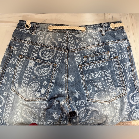 Oli & Hali Blue Patterned Women Jeans - Picture 3 of 3